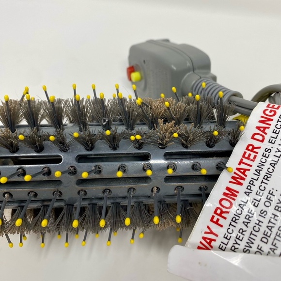 Drybar Double Shot Oval Blow-Dryer Brush - Picture 4 of 8